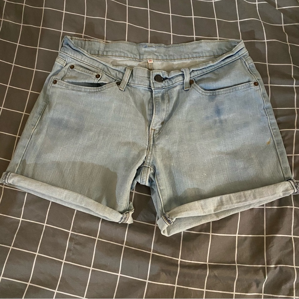 Levi’s 5in shorts